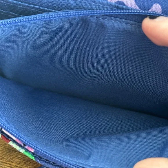 New Vera Bradley Blue Crossbody Wallet Handbag Christmas Cats Sweater Holiday - Picture 5 of 6